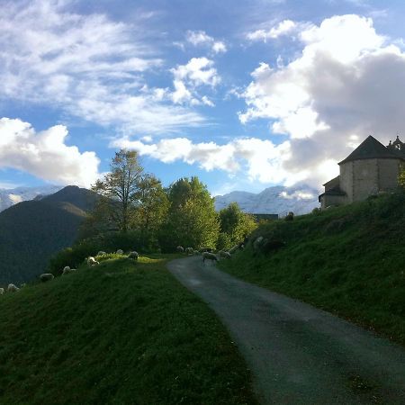Au Detour Du Larrech Bed & Breakfast Castillon-en-Couserans Bagian luar foto