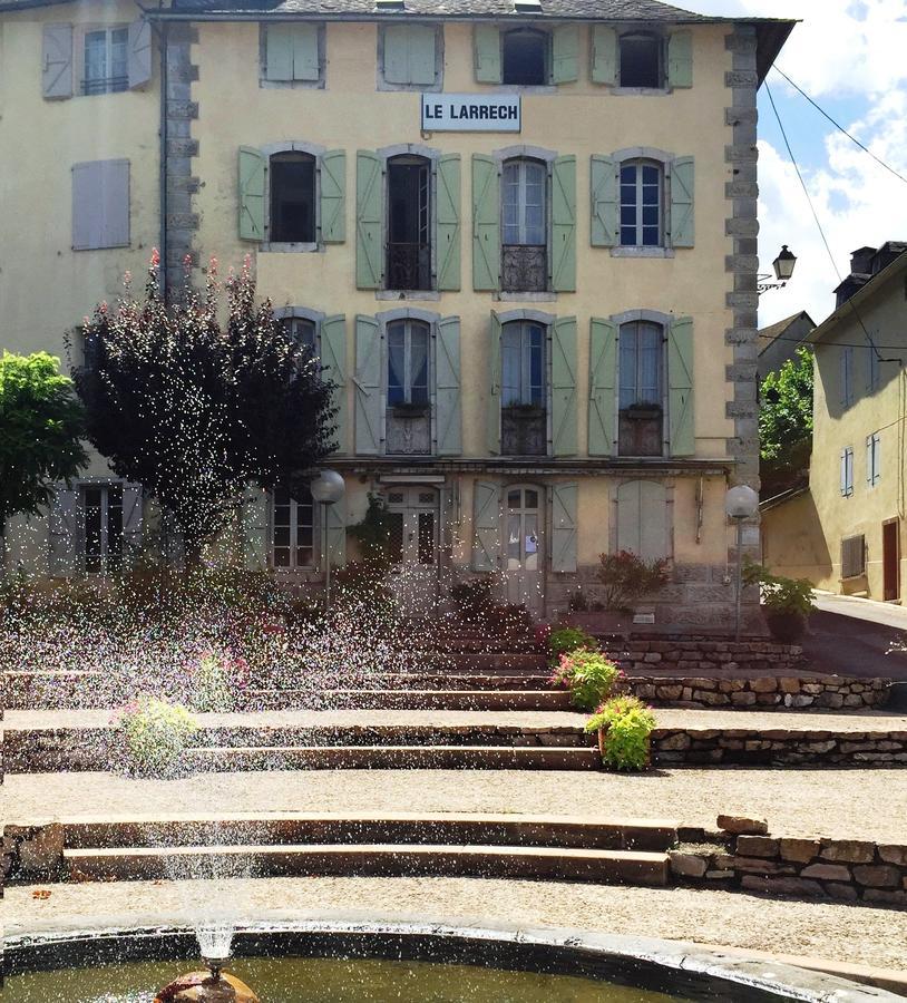 Au Detour Du Larrech Bed & Breakfast Castillon-en-Couserans Bagian luar foto